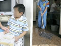 清掃員一家が住み込む北京のトイレ